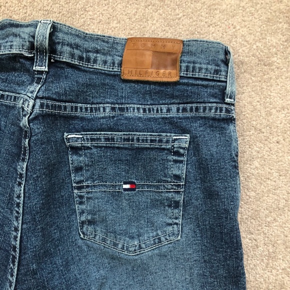 Cropped Mom Jeans - Picture 5 of 6